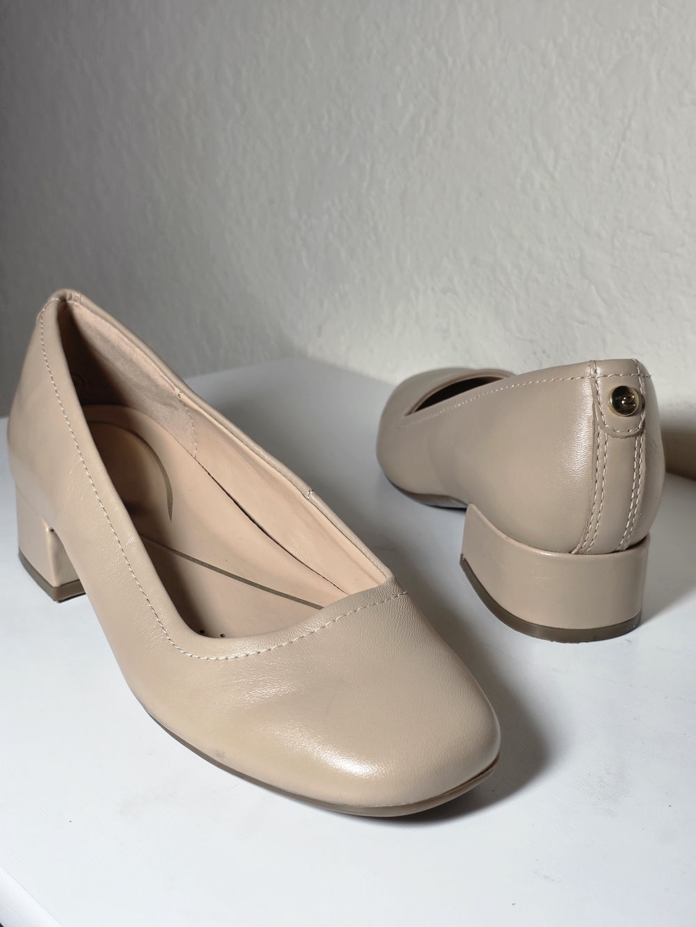 Easy Spirit Jaine Flex Beige Block Heel Pumps Size Size 6 M Leather